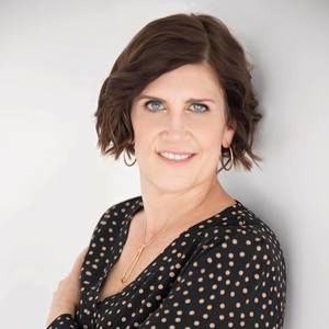 Meet your Posher, Carolyn